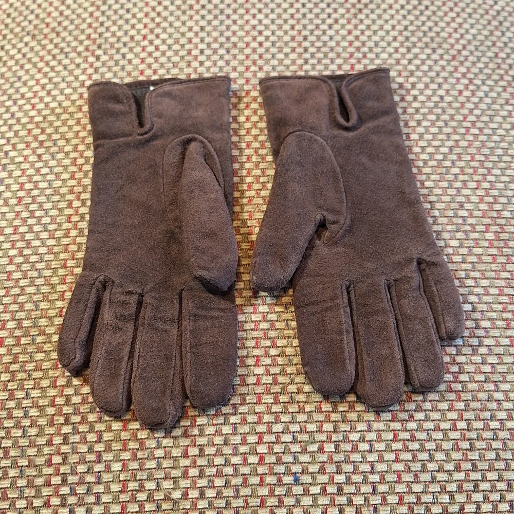 Isotoner Dark Brown Women's Suede Gloves